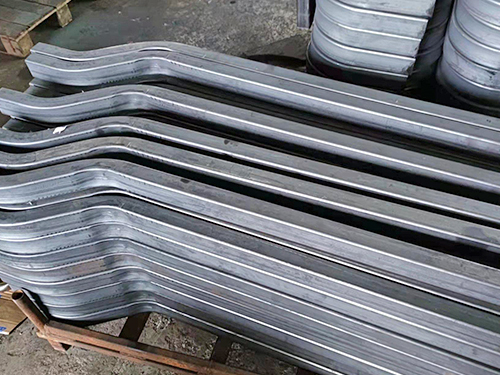 為什么長(zhǎng)沙拖拉機(jī)防翻架彎型加工要選擇長(zhǎng)沙威彎？