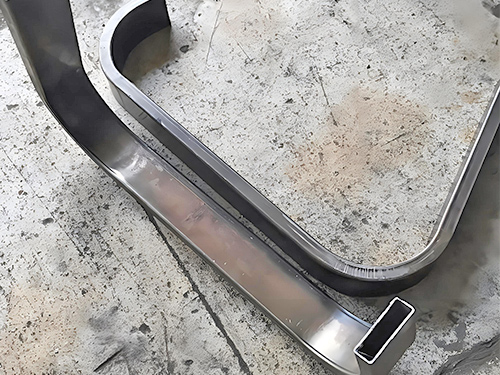 圓管折彎加工廠家告訴你在復(fù)雜管道布局中，選擇彎管還是彎頭更合適？